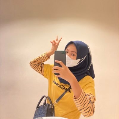 akusimungiiil's profile picture. 