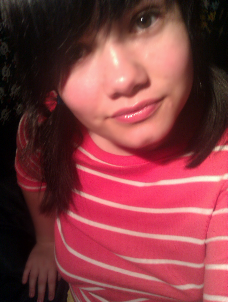 Mmk so, idk what to say o.o I'm Fran... I'm from London :L 14 nearly 15 xD I love music.
I'm addicted to gross, fucked up gore movies :33
