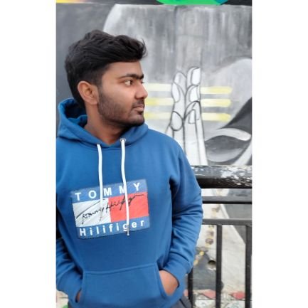 _sattuuu_'s profile picture. नाममात्र अंश हूं अपने प्रभु के गुणों का।
           🙏🖤🌺
🕉️
        📍BIHAR📍
