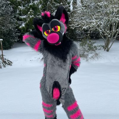 Highly pink yeen, also quite the stinker. 22, poly+open, @KojinPanda pupper, still seeking a mate. slut by strong preference x3