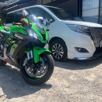 バイクはZX-10Rとエスクァイアとリトルカブ。 無言フォローすみません。釣り、料理、お菓子作り、新居浜太鼓祭り、ディズニー、バイク、 趣味で遊びながら、家の手伝いもこなす農民