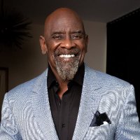 Chris Gardner(@CEOofHappYness) 's Twitter Profile Photo