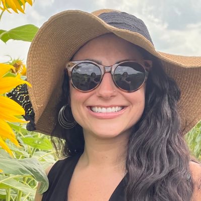 Greto_ElemEdu's profile picture. PHI➡️RDU | K-5 Interventionist @theCreekDPS 🦅| 11th Year 🐸| 1:1 Technology💻| Flexible Seating👍| Google Certified Educator 👩🏻‍🏫| Private Tutoring✏️