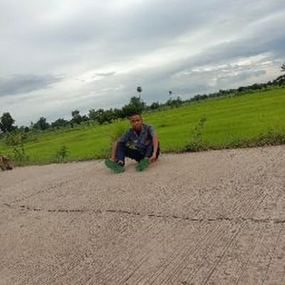 f4d8iWGSS2jZwLV's profile picture. 