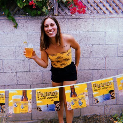 queenK1__'s profile picture. 👩‍🎓CSULA Alumni C’O 2020 💛🖤 Love who you love 🏳️‍🌈