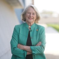 Betsy B. Carr (@delbetsycarr) 's Twitter Profile