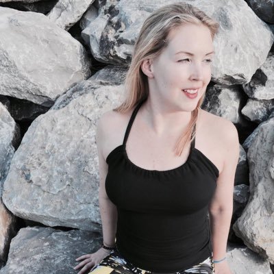 E-RYT Certified, MSK Yoga Instructor, Y4C Senior Teacher, and Integrative Medicine Practitioner 🧘🏼♀️🧘🏼♀️🧘🏼♀️