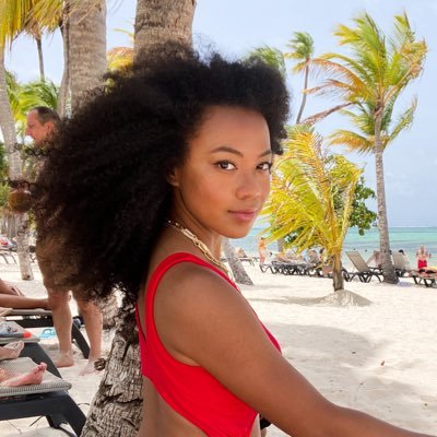 ninamariee's profile picture. 