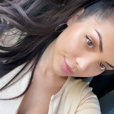 SarahHalifax1's profile picture. Peace and love♥ Snapchat: Sarahhalifax 😋😋