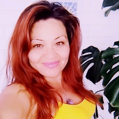 Maitekiya's profile picture. Como el fénix 🌹