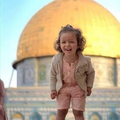 19Nursyakila's profile picture. keep moving forward and don't look back..🖤💗