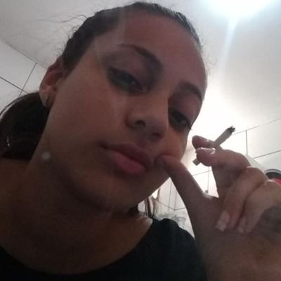 falando merda q n pode ser dita no perfil q tem o povo fofoqueiro do Carmo👍🏼