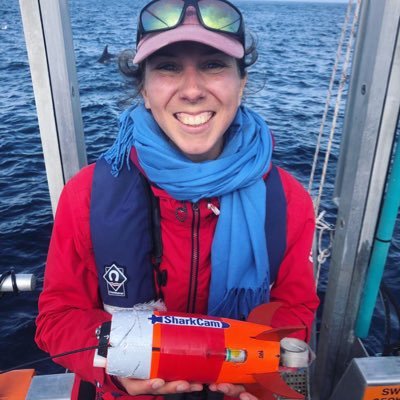 PhD student @UniofExeter @CefasGovUK & @BAS_News using #biologgers on Atlantic bluefin tuna, basking shark  & turtles for  conservation @ExeterMarine. she/her