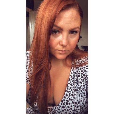 Ikkleloulou's profile picture.