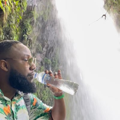 DaReal_TyCrane's profile picture. #BCU ALUM , Owner of CRANE CLOTHING , Visit https://t.co/SxoulNmHsW for exclusive threads Access the link for my Podcast “The Poll”🎙