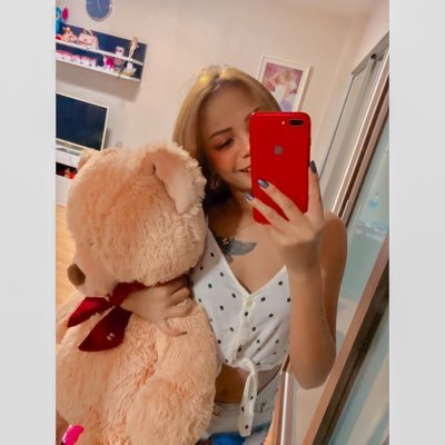 ThanatchaPromb1's profile picture. มันชีวิตฉัน🤮🤪