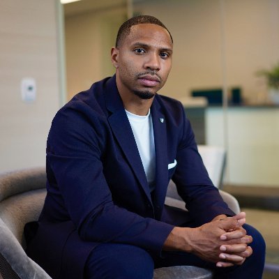 Director of Community Development/Vista Outreach at @vistabank • • • Lubbock Smith III, LLC | Director of @builtinrealtygroup | Co-Founder of @thecampexposure