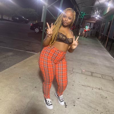 | Snapchat : foreign.keira|instagram:therealbrandielle💛|facebook: BrandielleSutton | Business Woman 👩🏽💼 | Paid Promoter