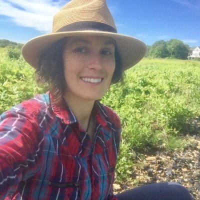 ecologist | mycophile | she/her 🏳️‍🌈 
(personal account)