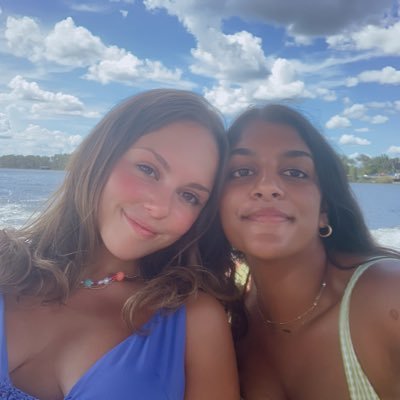 izzie1119's profile picture. 