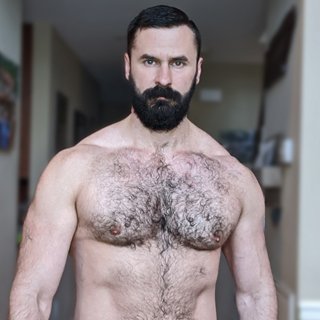 Mortal Kombat Kano cosplay (by HandleBar_ASMR on twitter) : r/gaymers