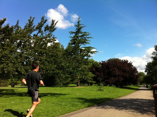 Dad to a teenager in London struggling with work, life and work-life balance.
