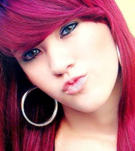 Bruna Bitencourt. Sou Filha do #CRIADOR. qe taL me Segui  pra conhece melhor !? rs'
