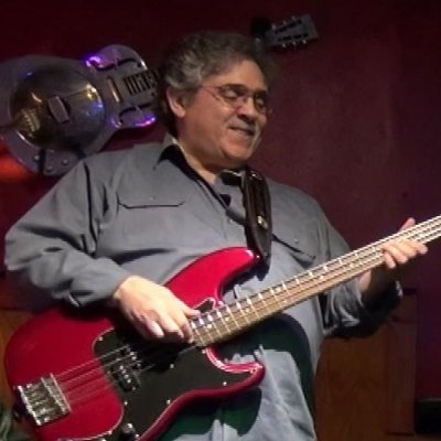I'm a full-time bass player looking for music gigs.   If you need a bass player, drop me a message. https://t.co/CIthre8XxL