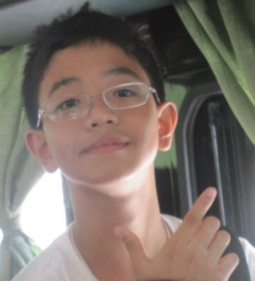 I am John Junnel Mabugnon.Whoever follows me follows the right road.ESTORYAHEEE