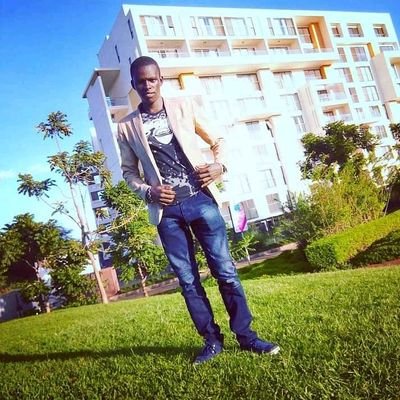 larriorotich's profile picture. influencer