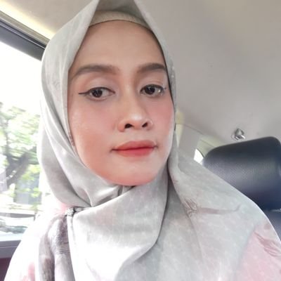 tihtihtihratih's profile picture. nice to follow me..;p