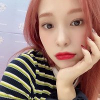 laura ! hiatus (@yooniezone) 's Twitter Profile