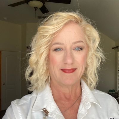 Wife and mother. Dog lover. Passionate defender of Texas Public Education. Opinions are my own.