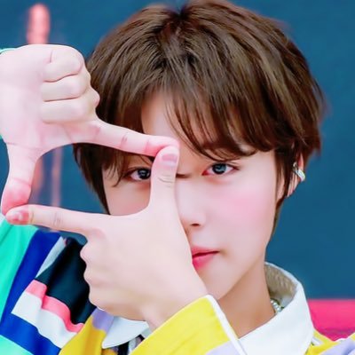 snoonpsnoon's profile picture. PARKJIHOON🦋WANNAONE🦋ONLY🦋Forever 11