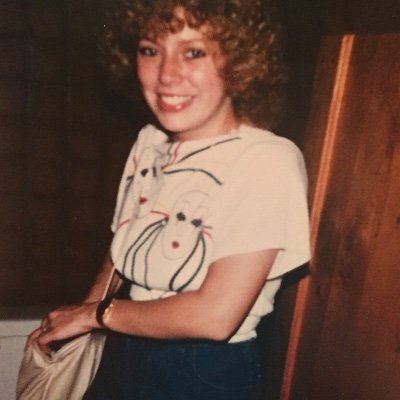 SpiresValerie's profile picture. I care about our Country and want peace ☮️