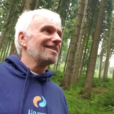 I am mindfulness coach/trainer.
After more than 40 years of addiction on heroine, cocaine and alcohol I writte here what life taught me.
I give free advice.