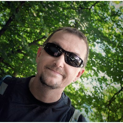 ementux's profile picture. Od doby, co zfetovaný hajlující idiot s motorovou pilou koupil Twitter, to tady jde do kytek... @michalgrna.bsky.social