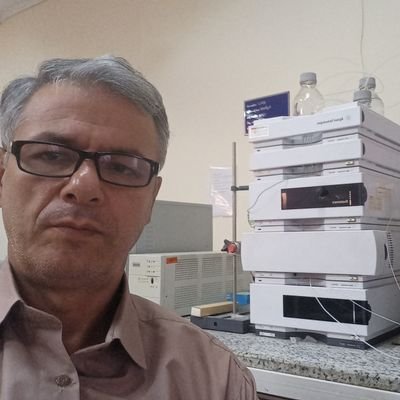 بیوشیمیست، عضو هیئت علمی دانشگاه آزاد گرگان، مربی و داور بین المللی موی تای