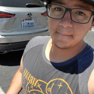 Chelsea FC, Patriots, Halo. beets, bears... Battlestar Galactica. don't take me seriously.Just a wannabe streamer, check me out. https://t.co/fyFUifYT16