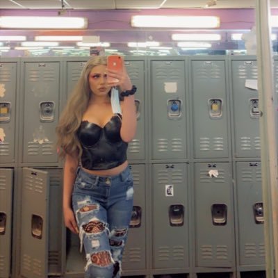 hailstotheyeah7's profile picture. why r u booing me? I'm right