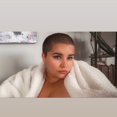 alexis_J12's profile picture. SHE CAN 🚺 SHE WILL