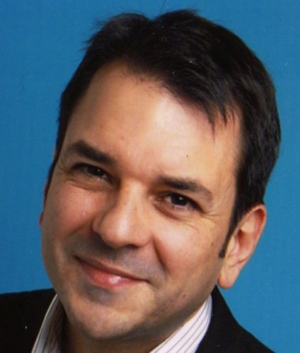 PMLoren is a certified Project Management Professional and business-skills trainer living in Germany.