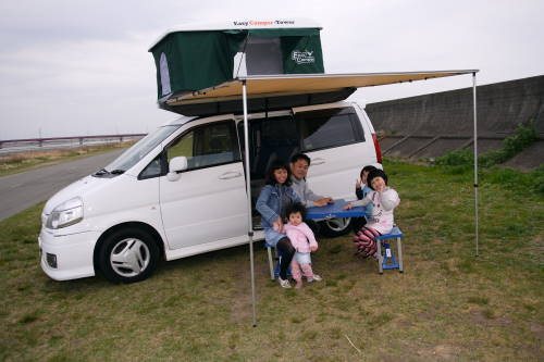 愛知県西尾市でルーフテントの販売をしています。

趣味はもちろん旅行です。

旅先ではルーフテントを使っての車中泊が中心です。

気がついたら声をかけてくださいね。