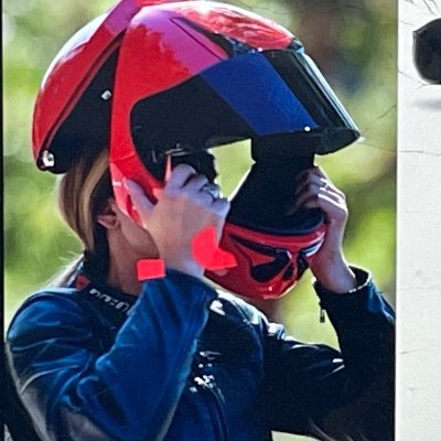 VOZZHelmets's profile picture. VOZZ Helmets – the revolution in global performance, comfort, speed and safety is here. GET UNHINGED