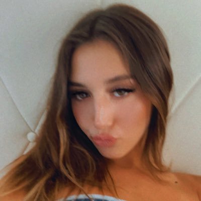 presleyfk0's profile picture. 