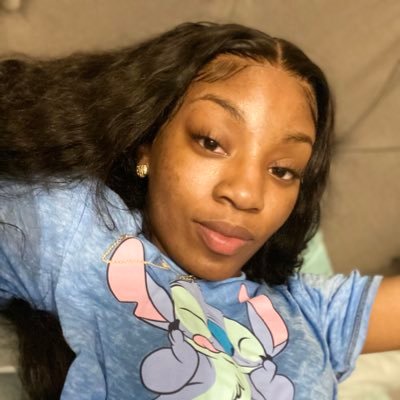 Pretty and Paid 💰😍 IG:V.banss4 Snapchat:Nevaeh_babbiee 🥰 Sani mommy 👩‍👧🤍