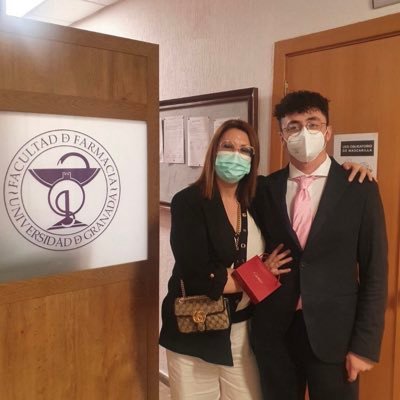 Doctorando en Farmacia D1⚕️ 🧬⌬ FPU23 en @ChemMed_CTS130. Farmacia✙NHD 💊9❤️🔥No hay hueco para rendirse, no hay hueco para defraudar. Andrés siempre gana🏆👑