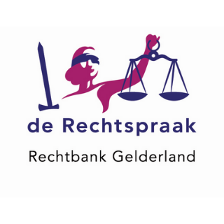 Rechtbank Gelderland heeft 2 hoofdlocaties: Arnhem & Zutphen. Er werken ruim 840 mensen, waarvan bijna 180 rechters. Zij nemen 150.000 beslissingen per jaar.
