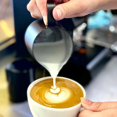 Social Enterprise tackling youth unemployment one coffee cup at a time ☕
Barista workshops, coffee cart hire for events & group barista experiences ☕
#community
