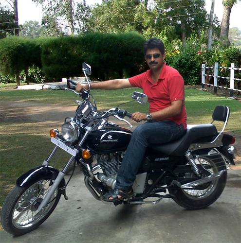 medical practitioner. Enjoy the life as it comes. Love to make friends without T & C.